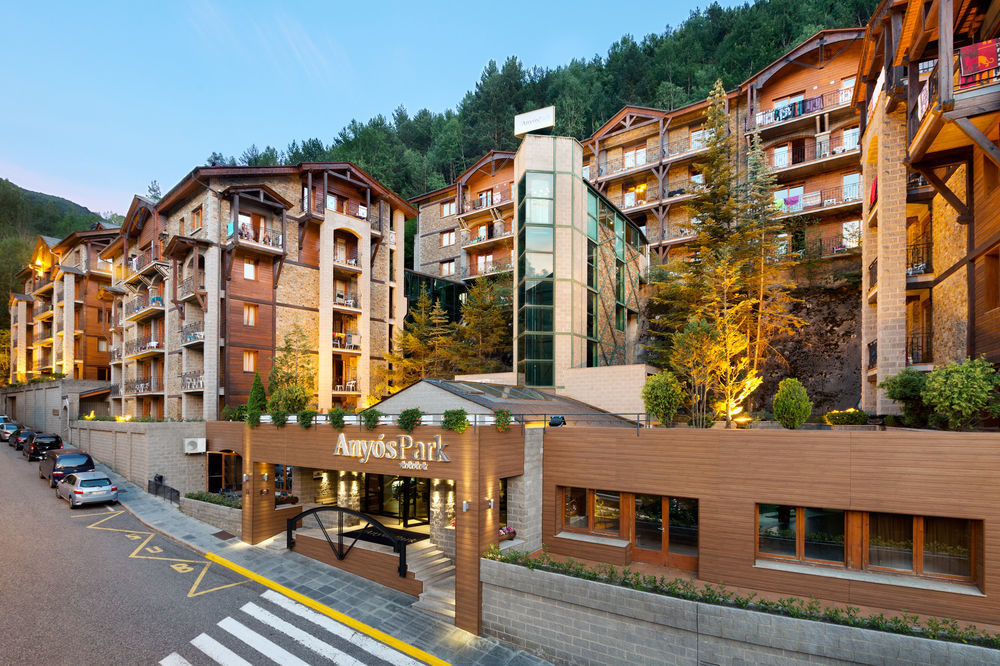 Aparthotel Anyospark Mountain & Wellness Resort La Massana Exterior photo